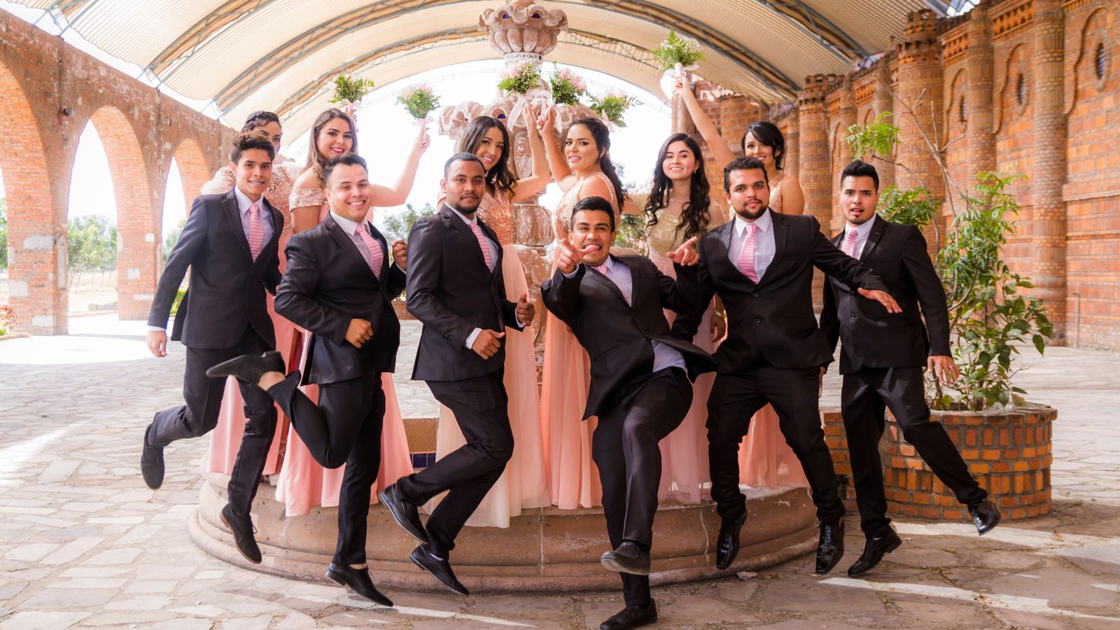 Padrinhos e madrinhas de casamento: como escolher, quantos ter e o que esperar deles